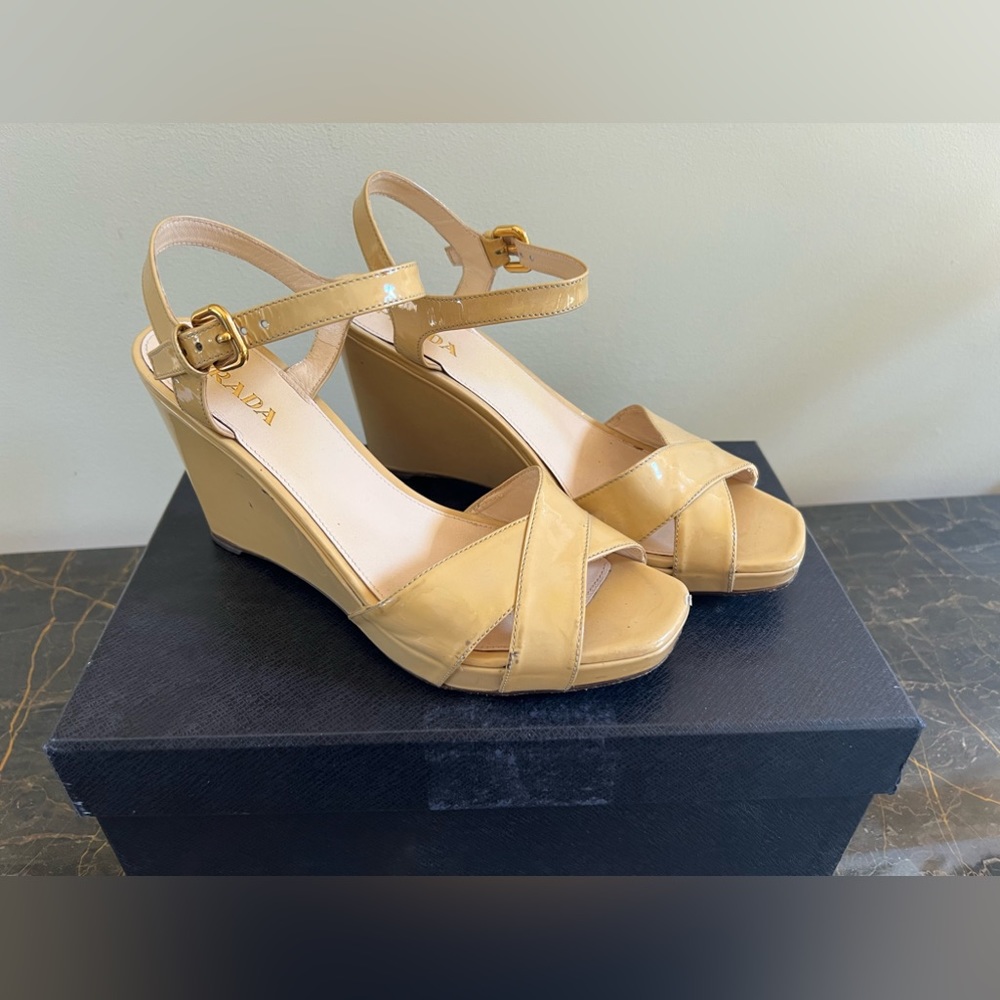 Prada wedge patent leather beige sandals